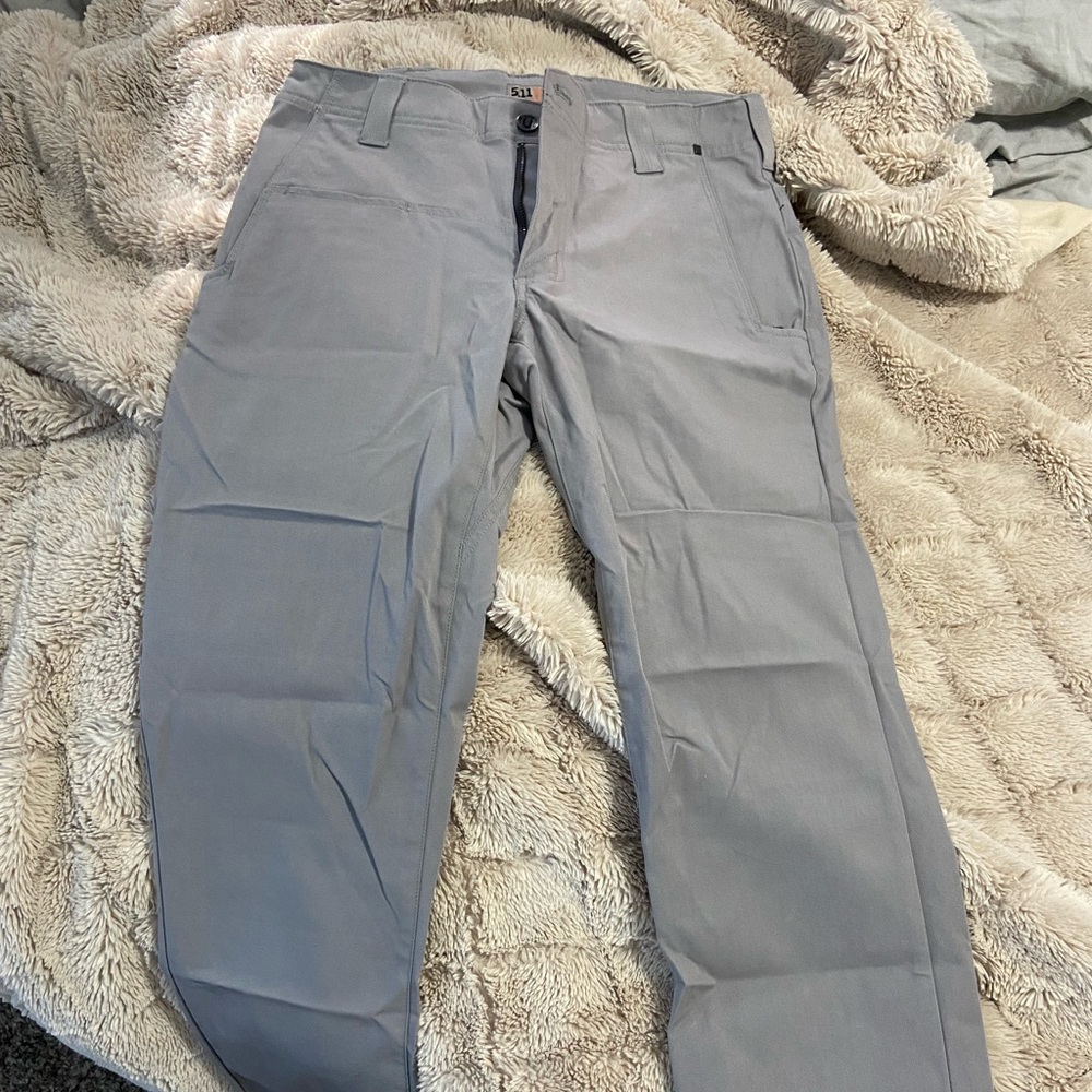 NWOT Men’s 5/11 Tactical Chinos